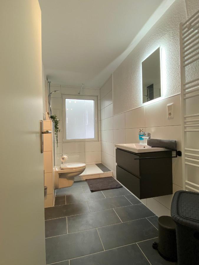 Charmante Altbauwohnung an der Kesselschleuse 3 Emden Exterior foto